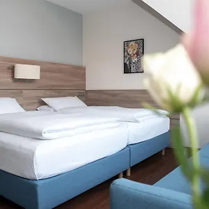 hotel-kastanienhof.com-bavaria.com/