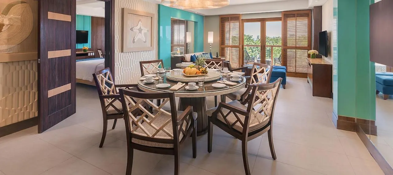פנגלאו Henann Resort Alona Beach