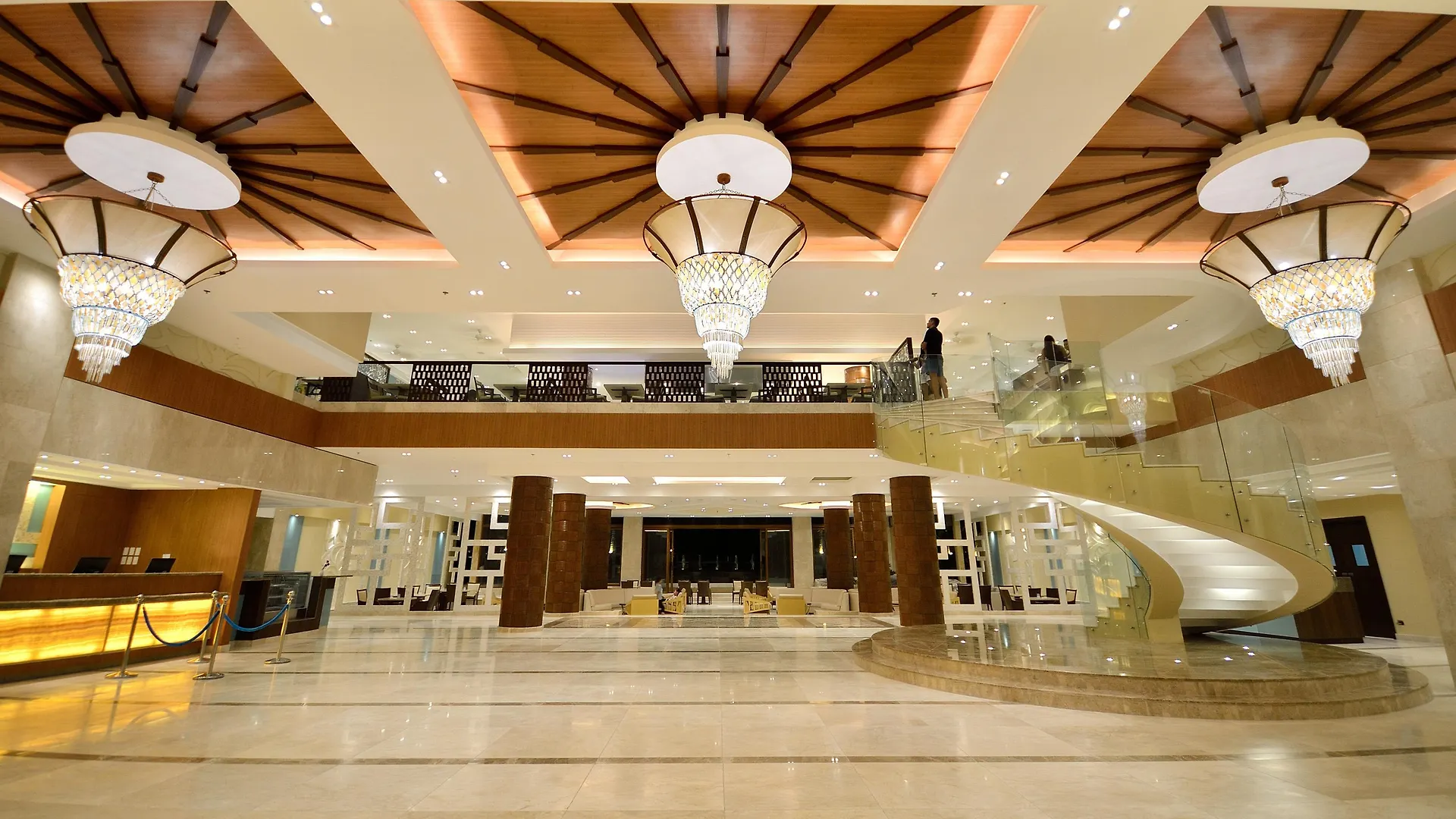 פנגלאו Henann Resort Alona Beach